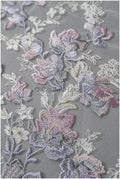 romantischer violett blauer Spitzenstoff mit floralem Muster/ floraler Couture Spitzenstoff/ lila bestickter Spitzenstoff// L22-440