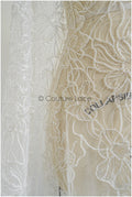Perlen Spitzenstoff Off-White/ Couture Spitzenstoff mit Perlen & Pailletten/ Brautspitze mit Blumen// L22-454
