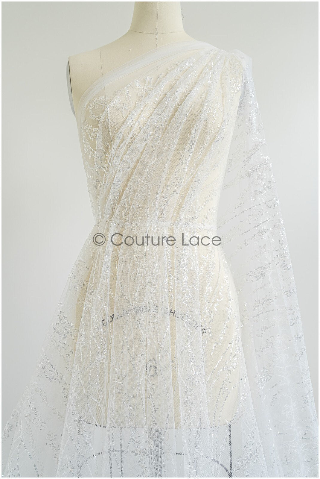 Pailletten Spitzenstoff mit Wellenmuster/ Couture Spitzenstoff Off-White/ Braut Spitzenstoff mit Pailletten// L22-455