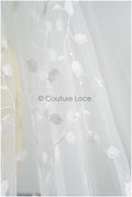 Maiglöckchen Spitzenstoff mit Pailletten/ Couture Spitzenstoff Off-White/ zarte florale Spitze// L22-456