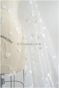 Maiglöckchen Spitzenstoff mit Pailletten/ Couture Spitzenstoff Off-White/ zarte florale Spitze// L22-456