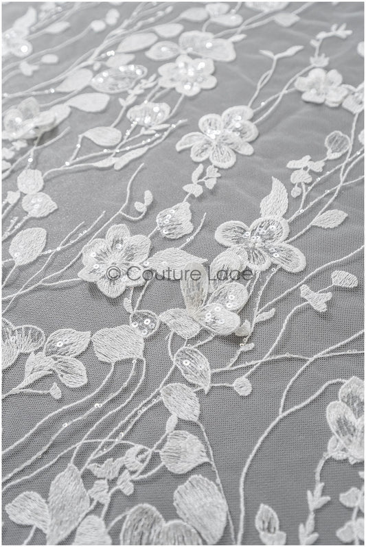 Wunderschöner 3D Blumen Spitzenstoff/ Braut Couture Spitzenstoff mit Perlen/ Brautspitze mit Ästen & Blättern// L22-463