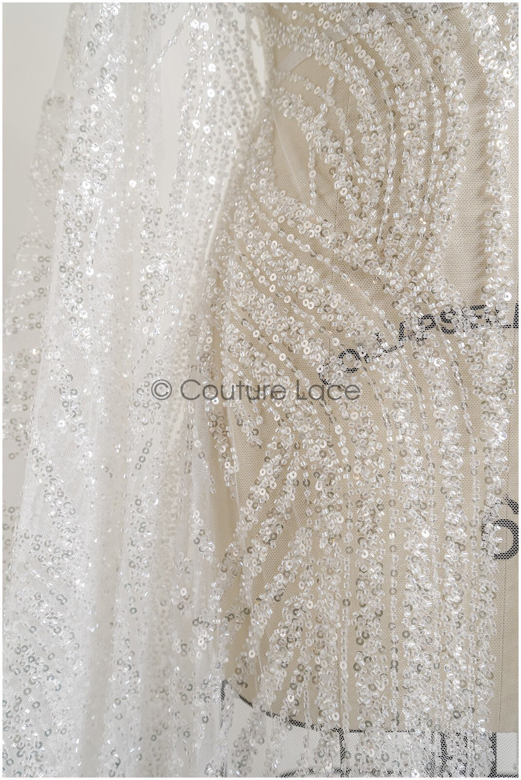 Schwere Perlen Brautspitze Off-White/ Couture Spitzenstoff mit Perlen/ schwere Hochzeitsspitze/ Brautspitze Stoff// L22-099