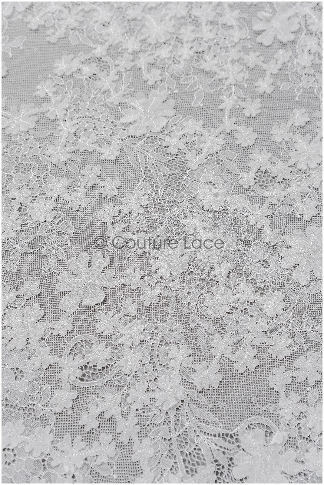 Wunderschöner Spitzenstoff Off-White/ Braut Couture Spitzenstoff mit 3D Blumen/ Brautspitze// L22-424L