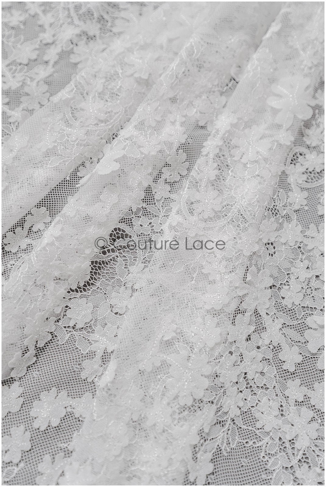 Wunderschöner Spitzenstoff Off-White/ Braut Couture Spitzenstoff mit 3D Blumen/ Brautspitze// L22-424L