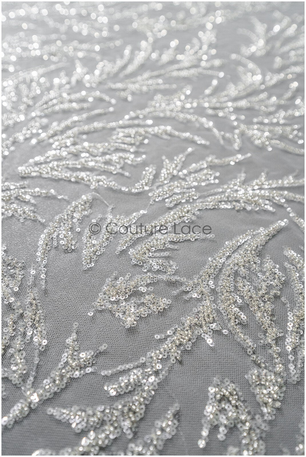 Schwere Perlen Brautspitze Silber/ Couture Spitzenstoff/ Perlenhochzeitsspitze mit Silberperlen// L22-445