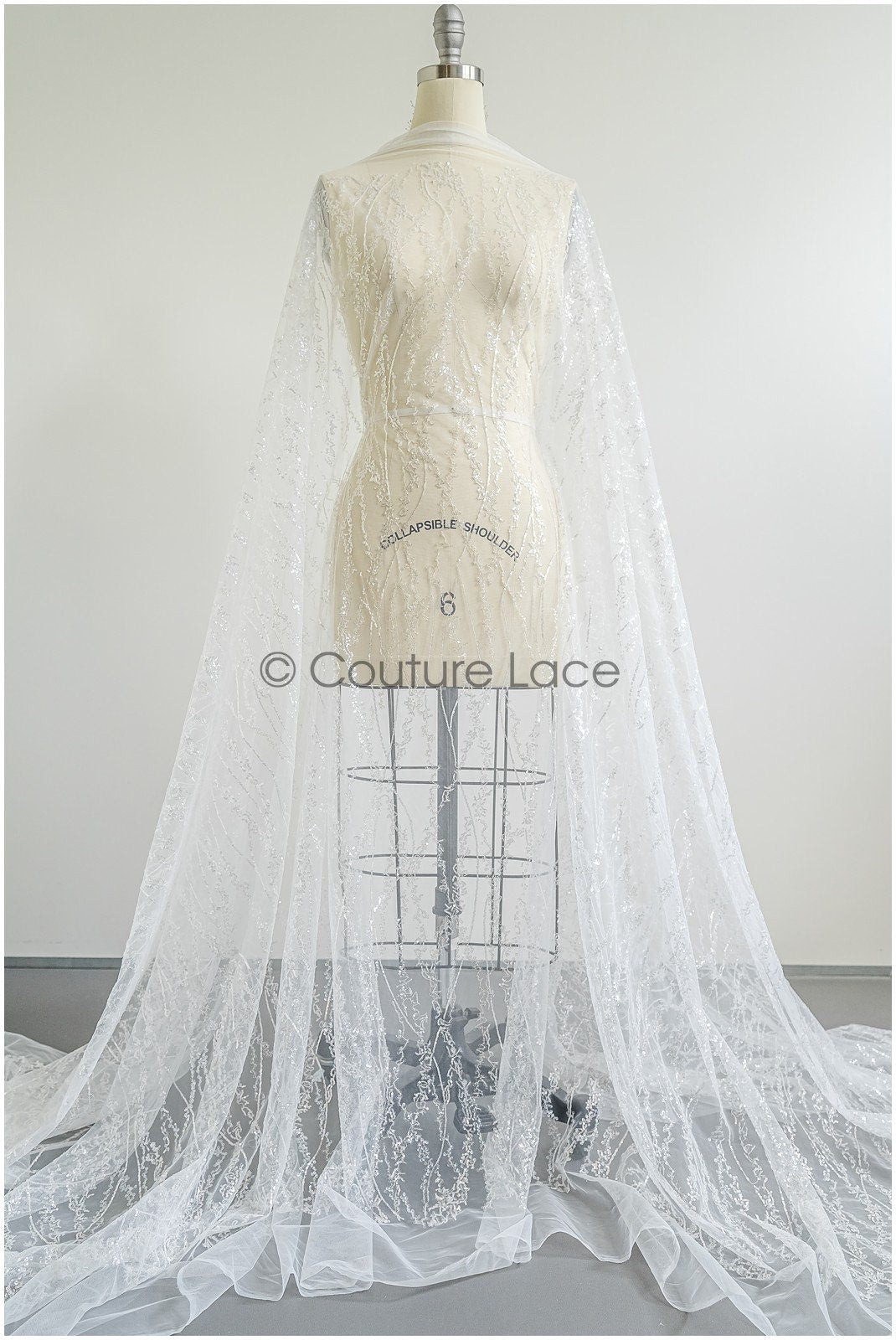 Pailletten Spitzenstoff mit Wellenmuster/ Couture Spitzenstoff Off-White/ Braut Spitzenstoff mit Pailletten// L22-455