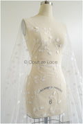 Maiglöckchen Spitzenstoff mit Pailletten/ Couture Spitzenstoff Off-White/ zarte florale Spitze// L22-456
