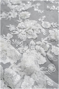 Wunderschöner 3D Blumen Spitzenstoff/ Braut Couture Spitzenstoff/ Spitzenstoff mit Perlen/ Brautspitze mit Ästen & Blättern// L22-460