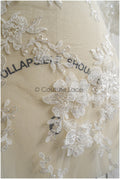 Wunderschöner 3D Blumen Spitzenstoff/ Braut Couture Spitzenstoff/ Spitzenstoff mit Perlen/ Brautspitze mit Ästen & Blättern// L22-460
