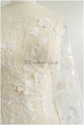 Wunderschöner 3D Blumen Spitzenstoff/ Braut Couture Spitzenstoff mit Perlen/ Brautspitze mit Ästen & Blättern// L22-463