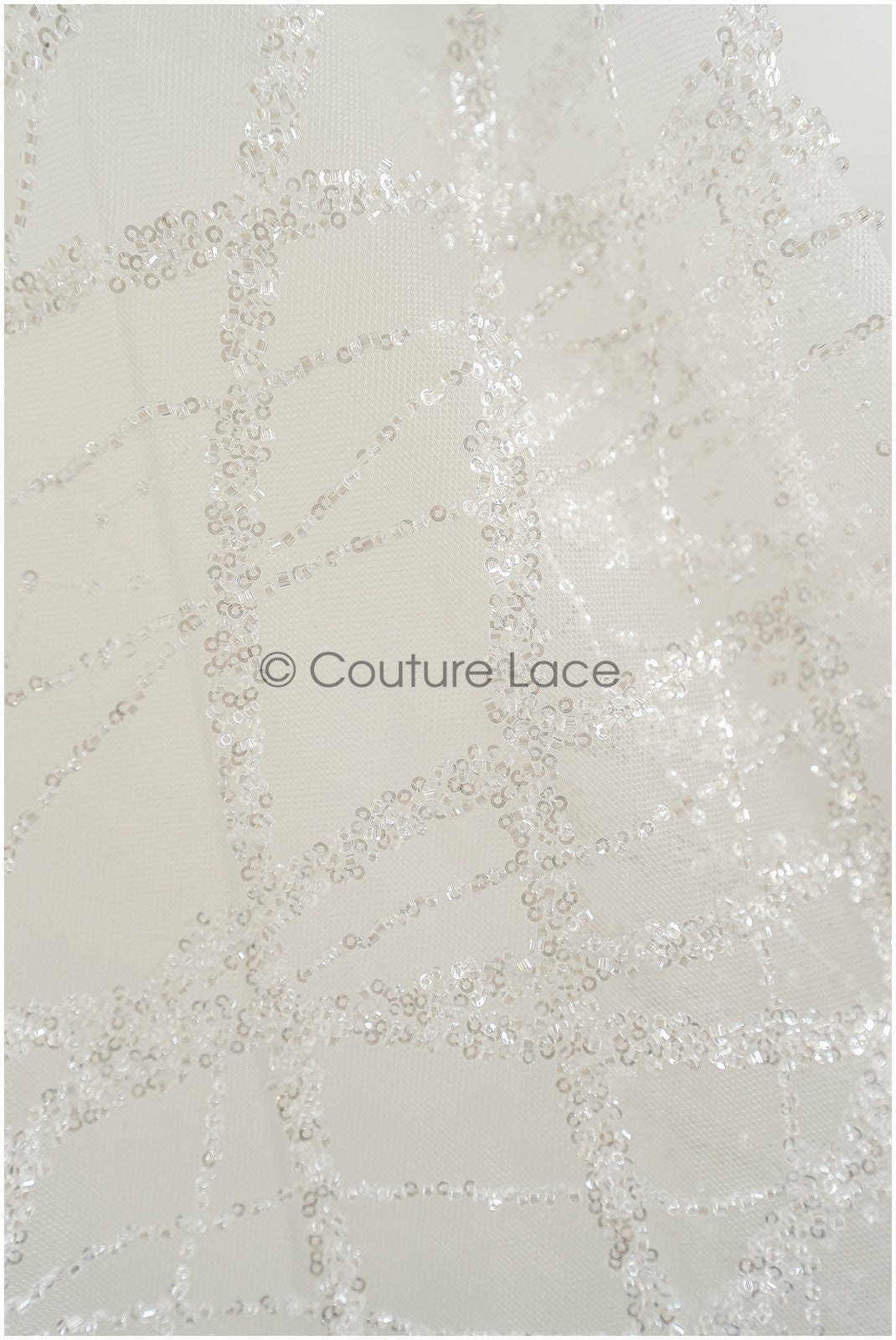 Schwerer Spitzenstoff mit Linien/ Couture Spitzenstoff mit Perlen & Pailletten/ Couture Spitzenstoff Off-White// L22-480