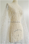 Wunderschöner Spitzenstoff mit Linien/ Couture Spitzenstoff mit Perlen & Pailletten/ Brautspitze mit Ästen & Linien// L22-461