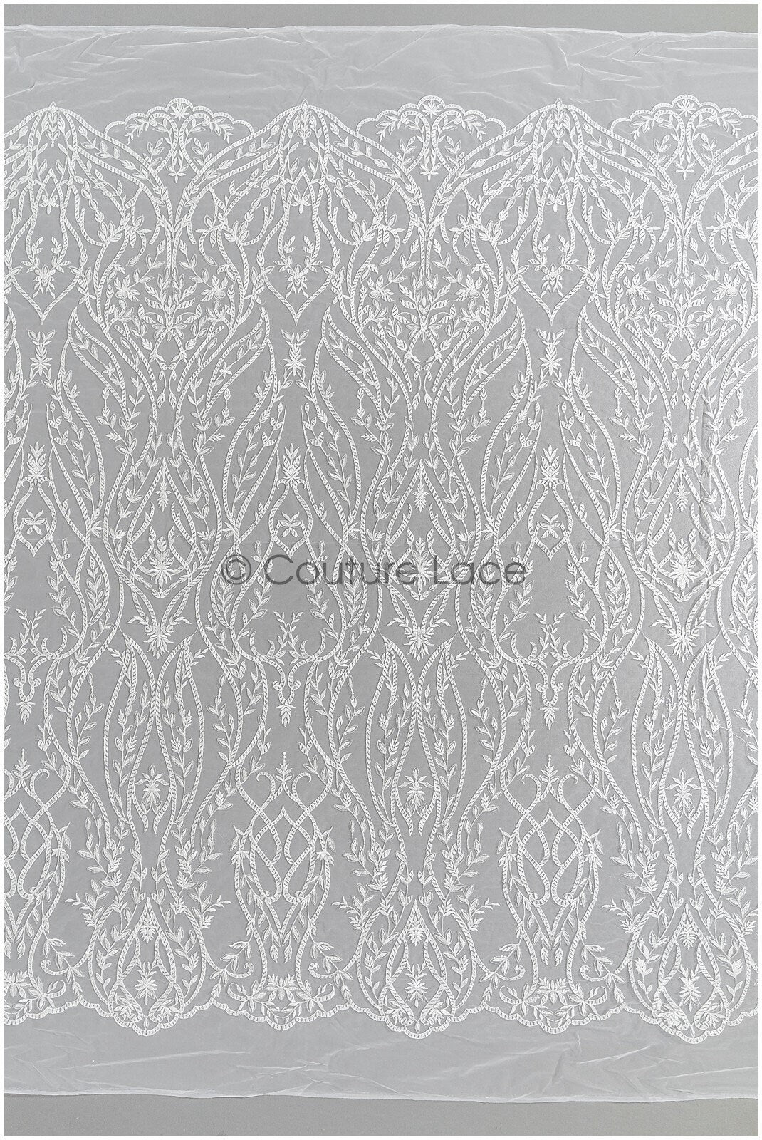 Wunderschöner Spitzenstoff mit Wellenmuster/ Couture Spitzenstoff Off-White/ Brautspitze mit Pailletten// L22-466