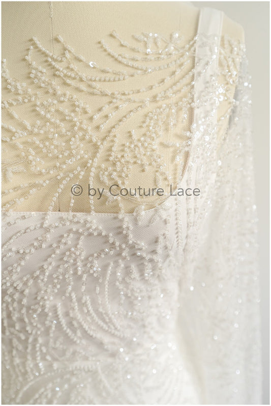 Schwerer Spitzenstoff mit Linien/ Couture Spitzenstoff mit Perlen & Pailletten/ Couture Spitzenstoff Off-White/ Brautspitze// L22-490