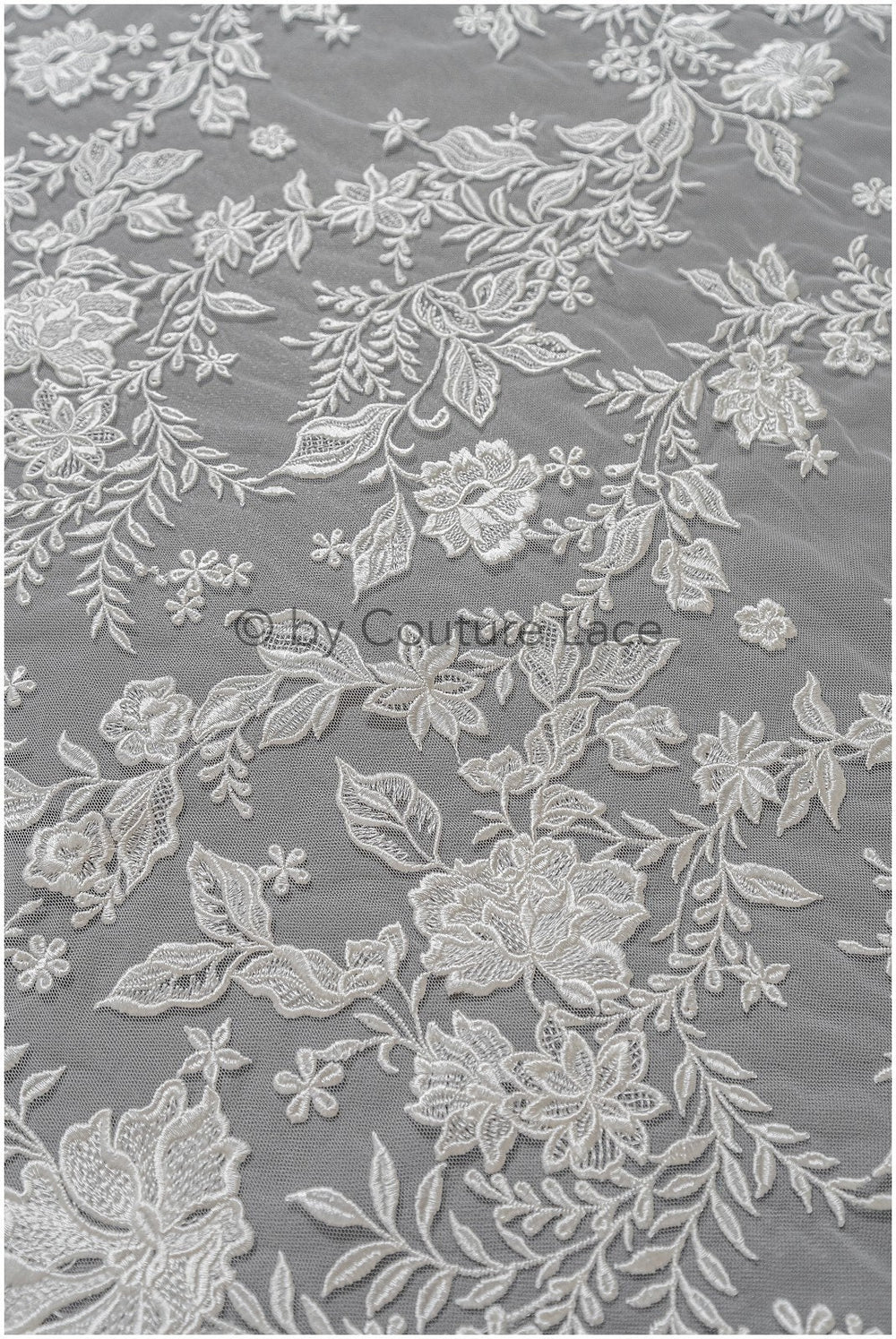 Romantischer Braut Spitzenstoff mit Blumenmuster/ florale Couture Spitze Off-White/ bestickte Spitze// L22-493