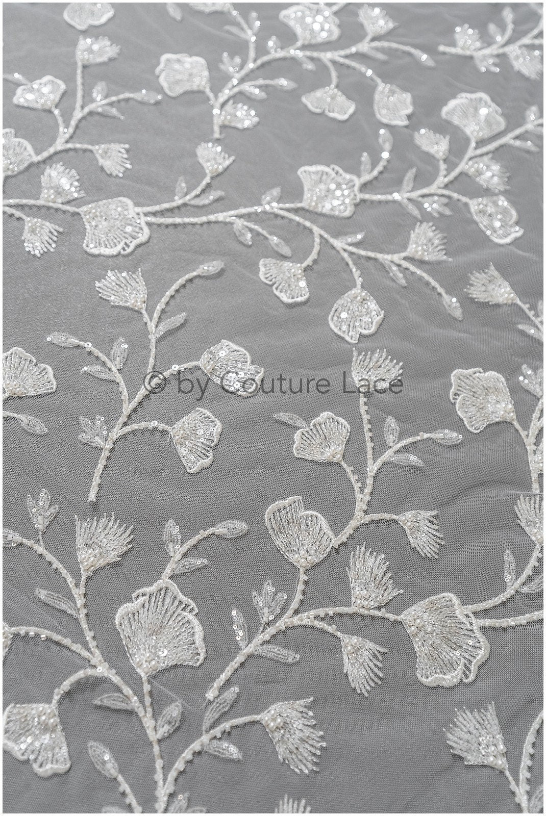 Schwerer Spitzenstoff mit Linien/ Couture Spitzenstoff mit Perlen & Pailletten/ Couture Braut Spitzenstoff/ Brautspitze// L22-494