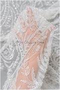 Schwerer Braut Spitzenstoff mit verschnörkelten Muster/ Perlenspitze Off-White/ Couture Spitzenstoff/ Brautspitze// L22-495