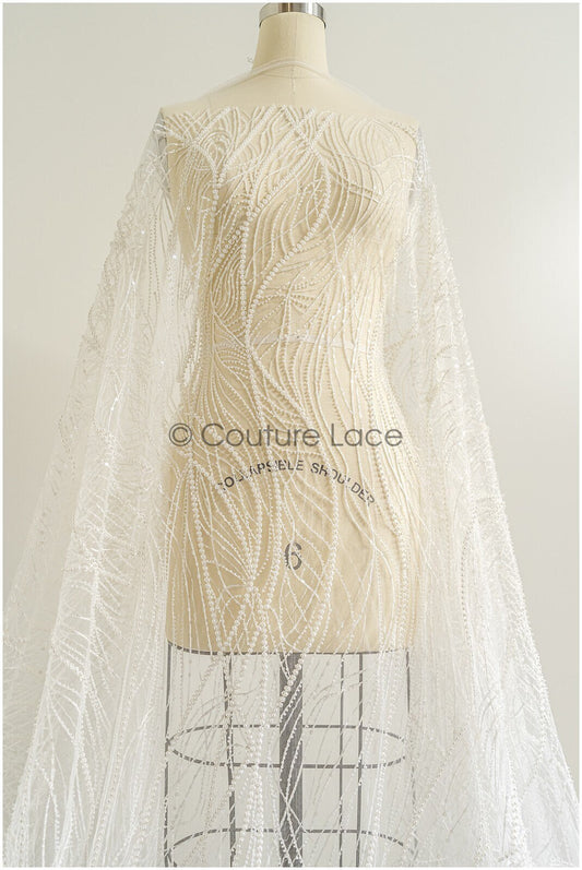 Wunderschöner Perlen Spitzenstoff mit geschwungenen Linien/ Couture Spitzenstoff mit Perlen & Pailletten/ Brautspitze Off-White// L22-481