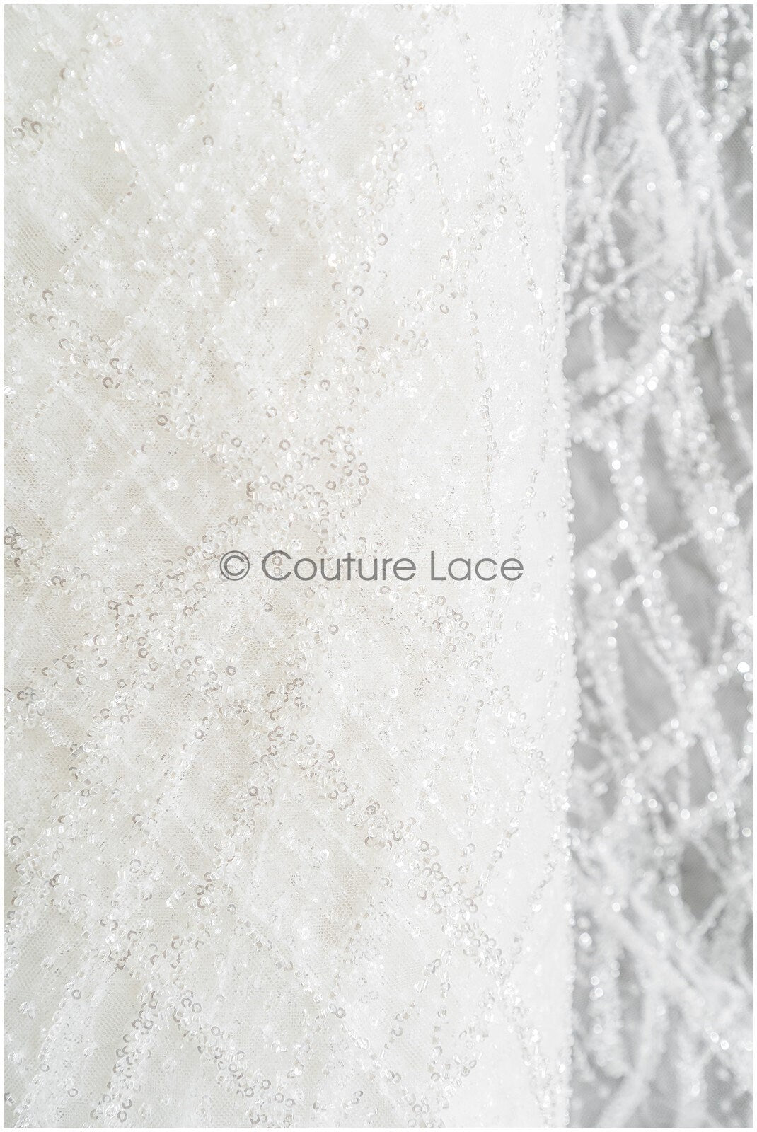 Schwerer Spitzenstoff mit Linien/ Couture Spitzenstoff mit Perlen & Pailletten/ Couture Spitzenstoff Off-White// L22-480