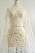 Wunderschöner Spitzenstoff mit Wellenmuster/ Couture Spitzenstoff Off-White/ Brautspitze mit Pailletten// L22-466