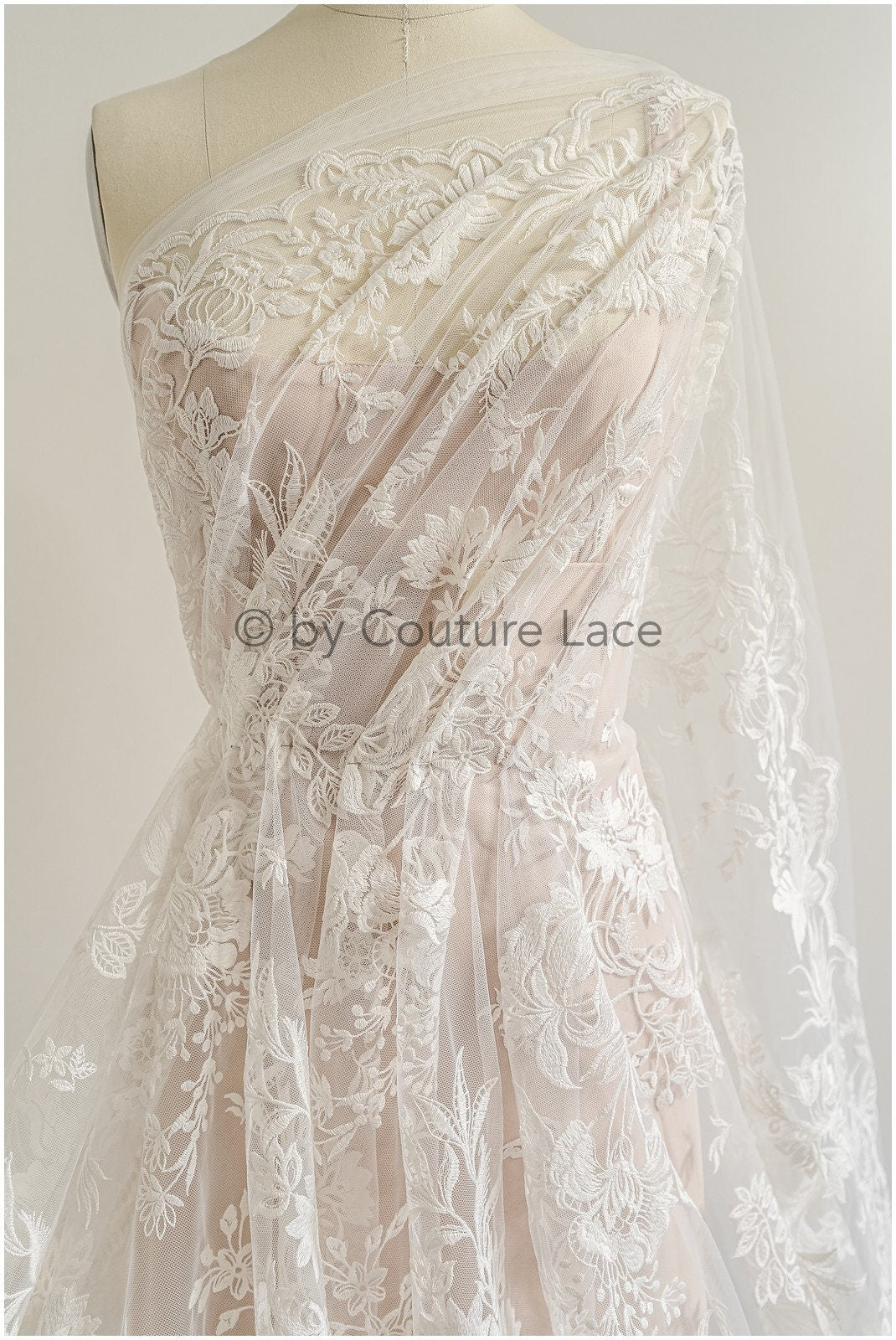 Romantischer Braut Spitzenstoff mit Blumenmuster/ florale Couture Spitze/ bestickte Braut Spitze// L22-498