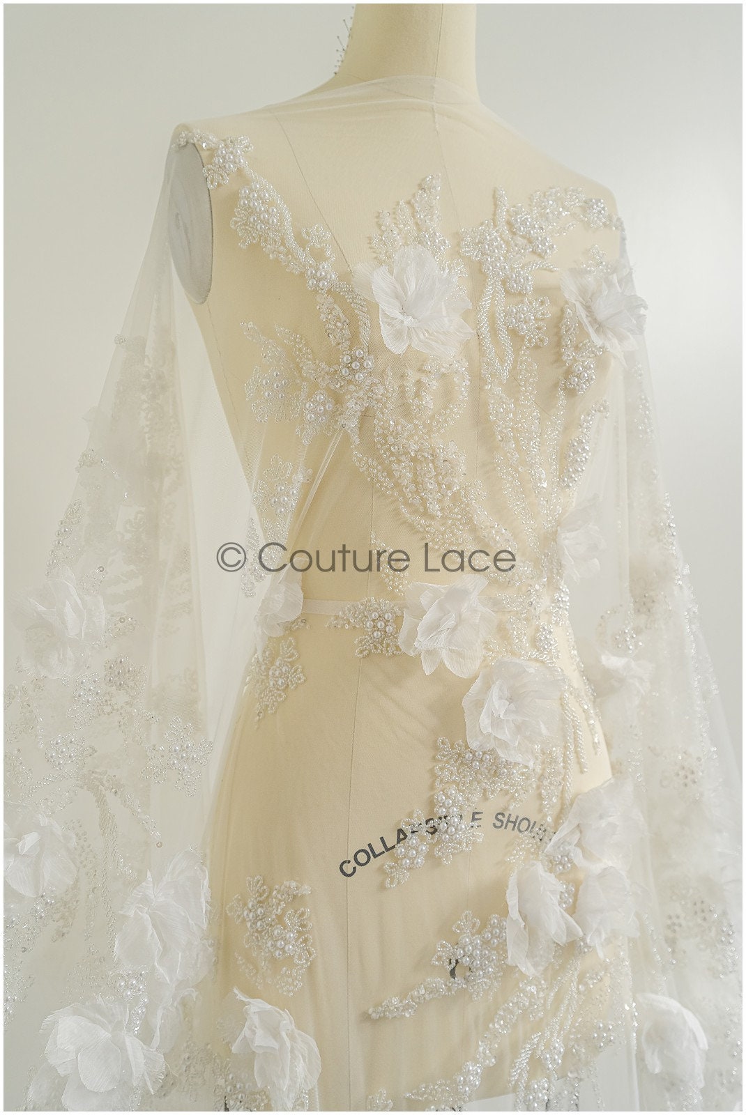Perlen Braut Spitzenstoff Off-Whtie/ schwere Perlenspitze/ Couture Spitzenstoff/ Couture Brautspitze Stoff// L22-477
