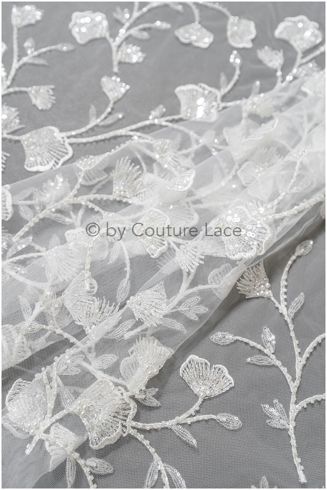 Schwerer Spitzenstoff mit Linien/ Couture Spitzenstoff mit Perlen & Pailletten/ Couture Braut Spitzenstoff/ Brautspitze// L22-494