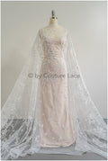 Romantischer Wildblumen Spitzenstoff/ Braut Spitze Off-White/ Hochzeitskleid Spitze mit Pailletten/ Blumenspitze// L22-522