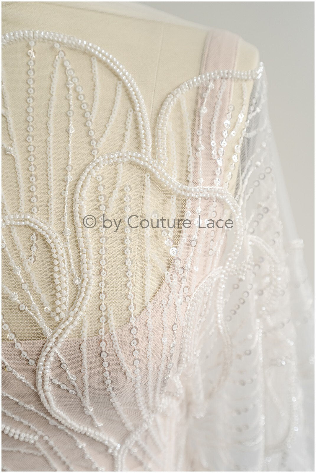 Perlen Spitzenstoff Off-White/ Brautkleid Spitze/ Couture Spitzenstoff/ Perlen Spitze// L22-513