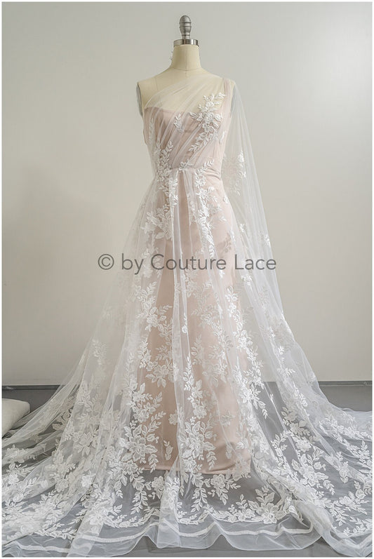Romantischer Blumen Spitzenstoff/ Blumenspitze Off-White/ Hochzeitskleid Spitze/ Blumen Spitzenstoff mit Pailletten// L22-520