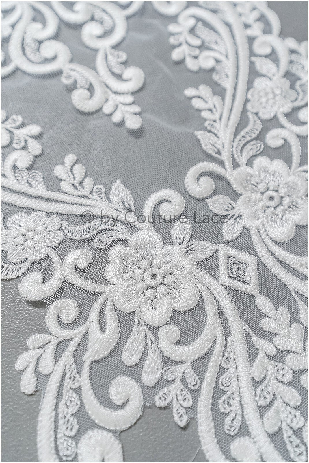 romantischer verschnörkelter SpitzenAufnäher/ cremeweißes Ornament Blumen Applikation/ Brautkleid Spitze Applikation// A23-308