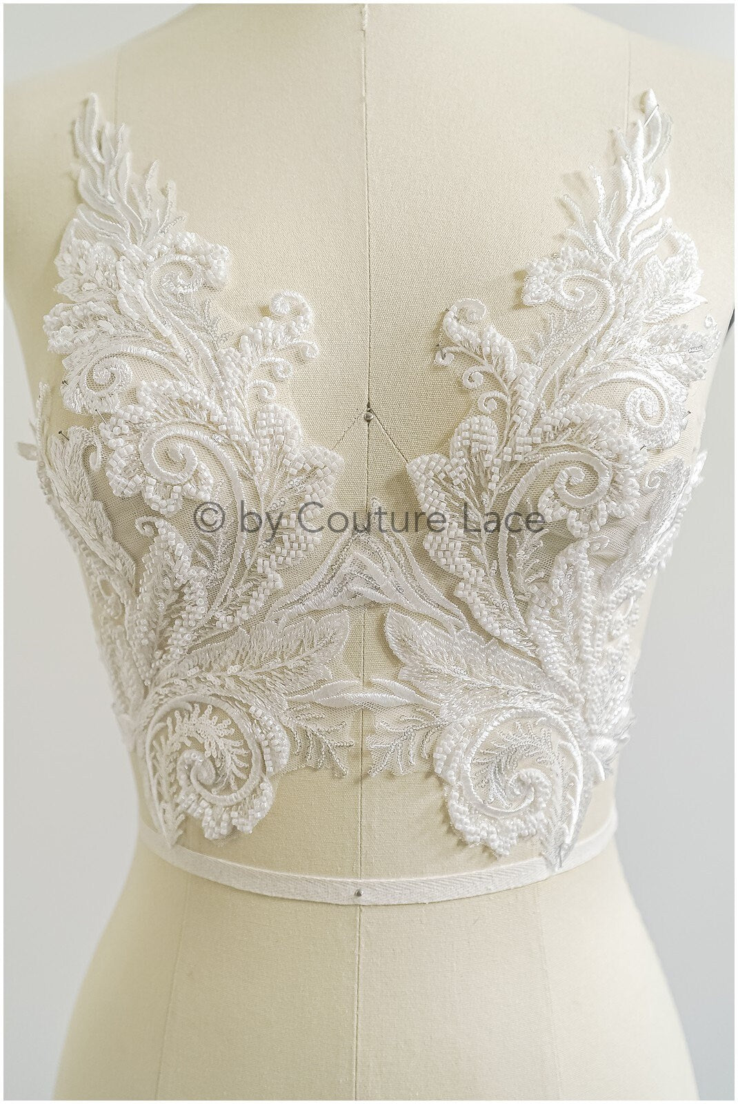 Schwerer Perlen Aufnäher/ Perlenblumen Applikation/ Brautkleid Spitze Applikation/ Brautblatt Patch Applikation// A23-289
