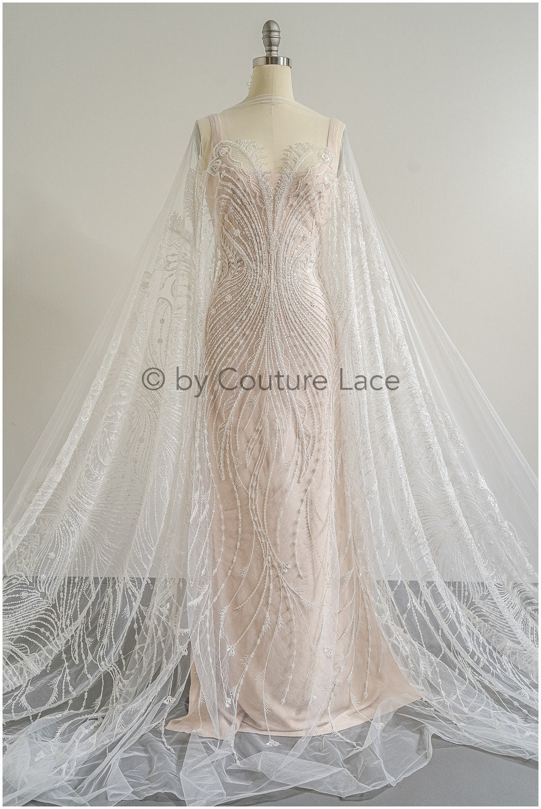 Wunderschöner perlenbesetzter Spitzenstoff mit kleinen Blättern/ Couture Spitzenstoff mit Perlen & Pailletten/ Brautspitze mit Zweigen & Blättern// L23-515