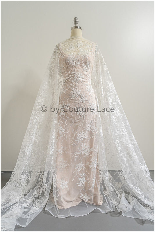 Romantischer Blumen Spitzenstoff Off-White/ hochwertiger bestickter Spitzenstoff mit floralem Muster/ Braut Spitzenstoff// L23-530