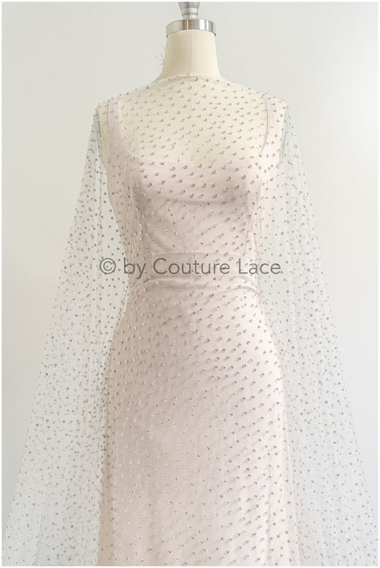 Schöner Tüllstoff mit kleinen Strasssteinen/ Couture Stoff mit Strass/ Swarovski Tüll Stoff/ Strass Tüll// L23-523