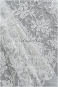 Romantischer Blumen Spitzenstoff Off-White/ hochwertiger bestickter Spitzenstoff mit floralem Muster/ Braut Spitzenstoff// L23-530