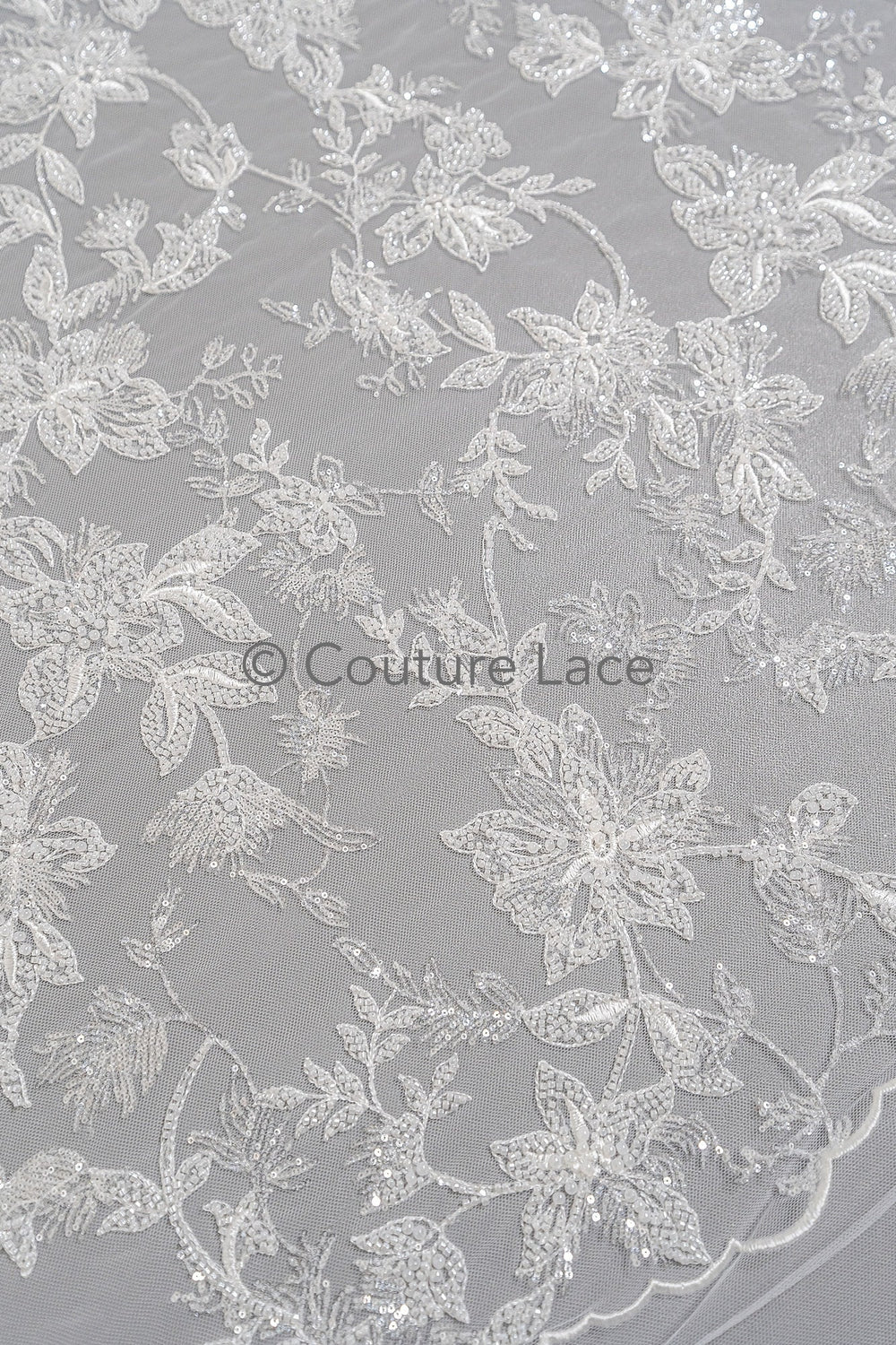 Wunderschöner Perlen Spitzen Stoff/ Couture Spitzenstoff mit Perlen & Pailletten/ romantische Perlen Braut Spitze// L23-019