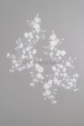 florale 3D Blumenapplikation/ Hochzeitskleid Spitzenapplikation/ Perlen Braut Aufnäher/ bestickte Brautblatt Applikation mit 3d Blumen/ A23-345