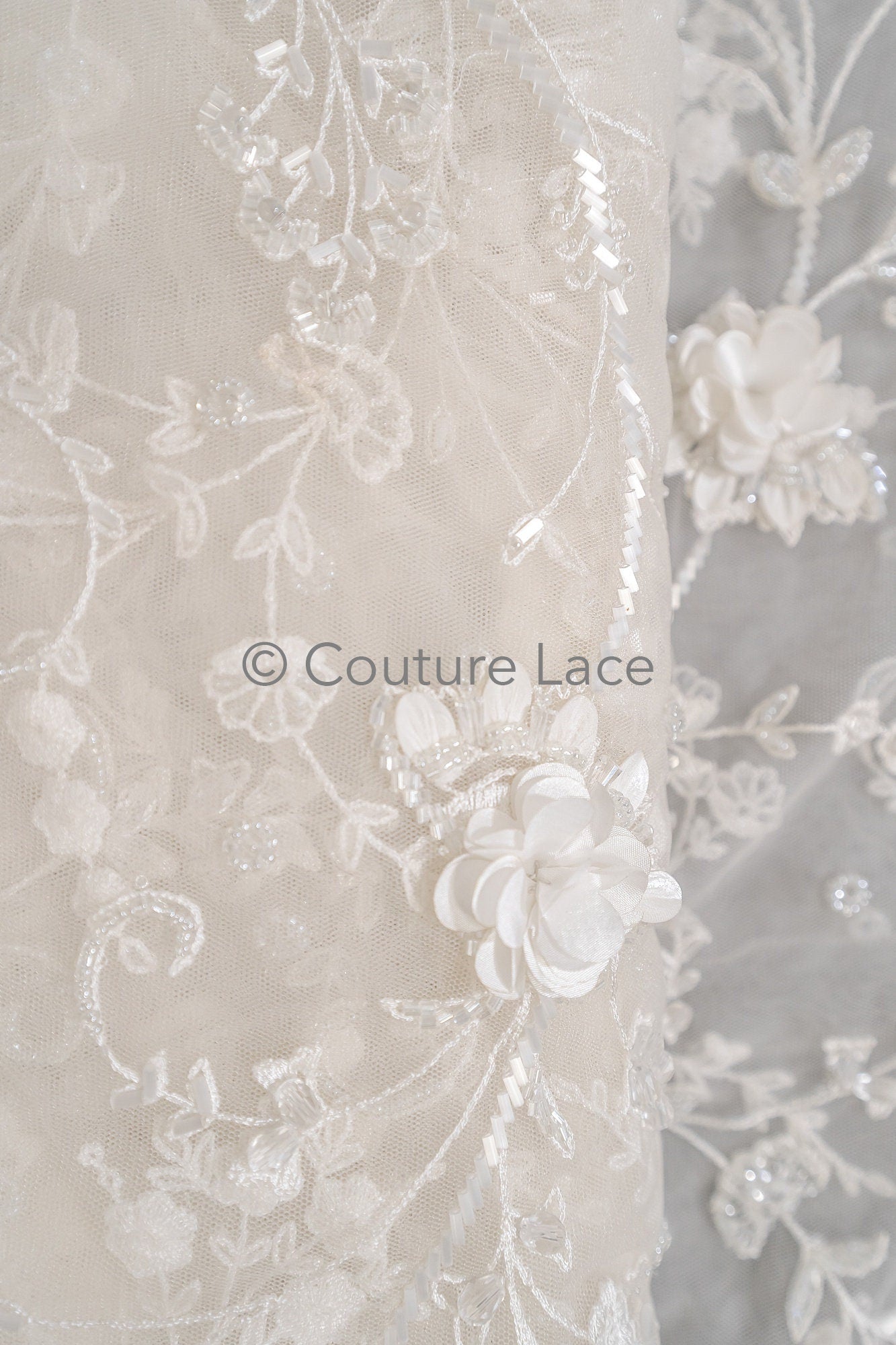 3D Blumen Spitzenstoff/ Braut Spitzenstoff Off-White/ romantischer 3D Blumen Spitzenstoff mit Perlen/ Hochzeit Spitzenstoff// L23-532