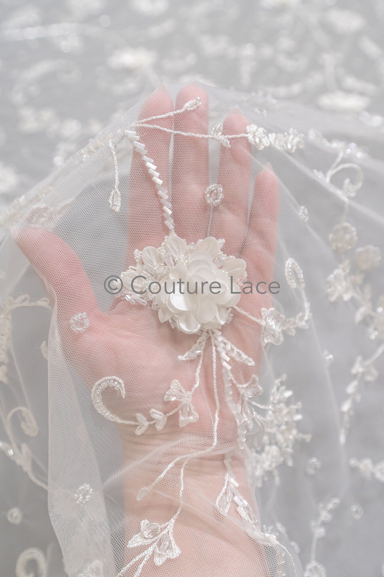 3D Blumen Spitzenstoff/ Braut Spitzenstoff Off-White/ romantischer 3D Blumen Spitzenstoff mit Perlen/ Hochzeit Spitzenstoff// L23-532