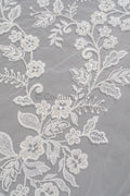 Blumen Braut Spitze Off-White/ Brautspitze mit Perlen & Pailletten/ Braut Spitzenstoff mit Blumen/ Couture Spitze// L23-549