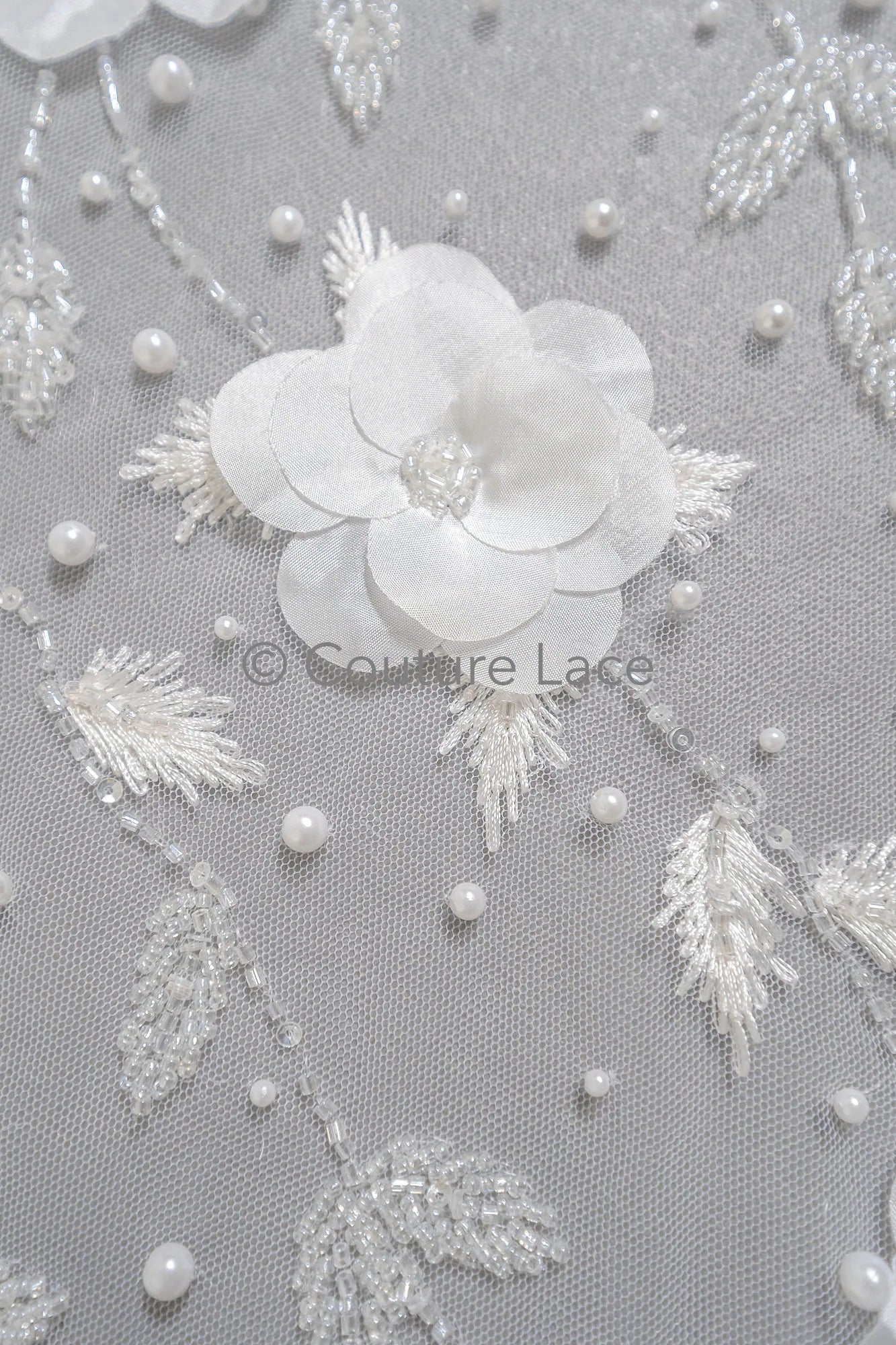 3D Blumen Spitzenstoff Off-White/ Braut Spitzenstoff mit Perlen/ romantischer Spitzenstoff mit 3D Blumen/ Hochzeit Spitzenstoff// L23-562