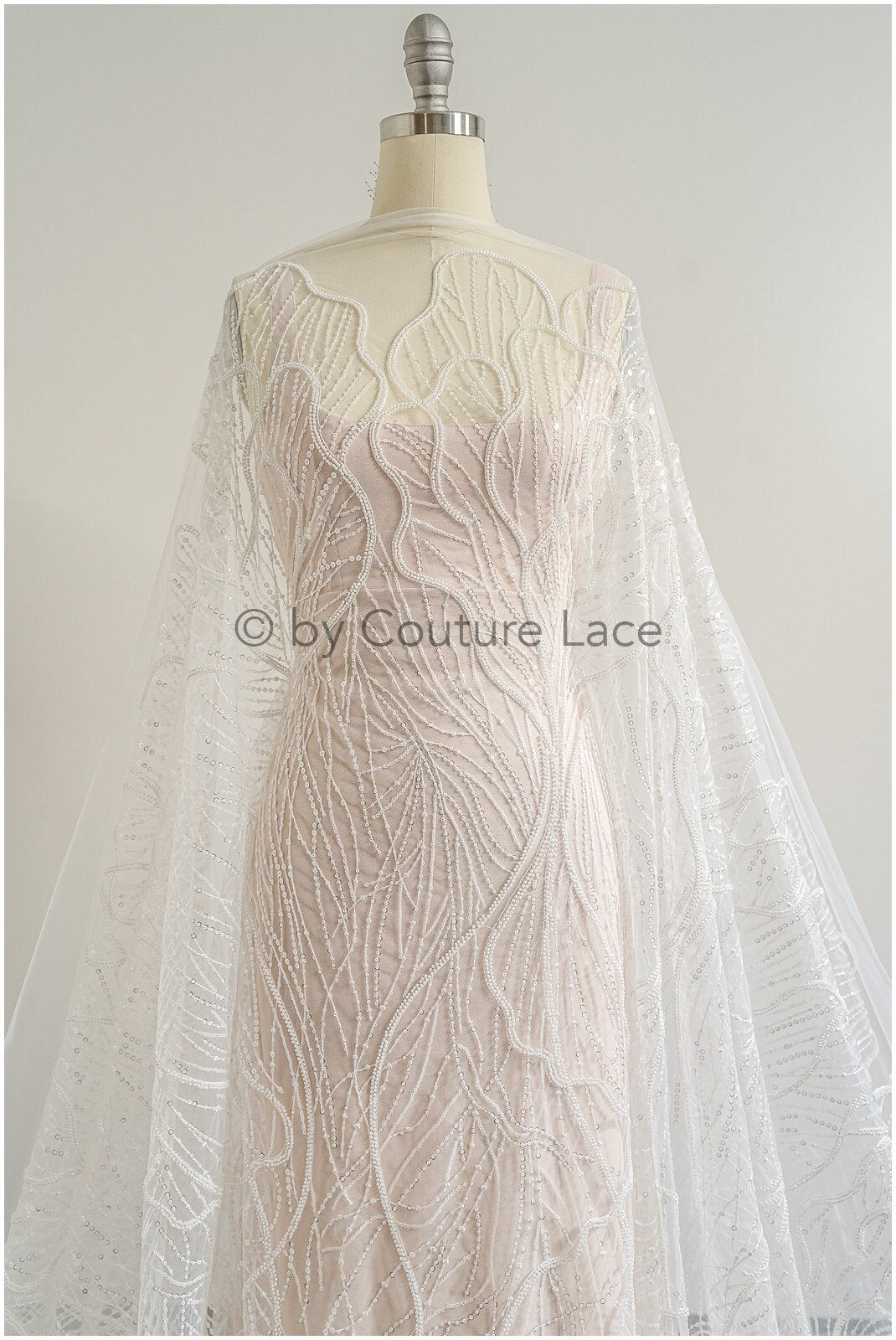 Perlen Spitzenstoff Off-White/ Brautkleid Spitze/ Couture Spitzenstoff/ Perlen Spitze// L22-513