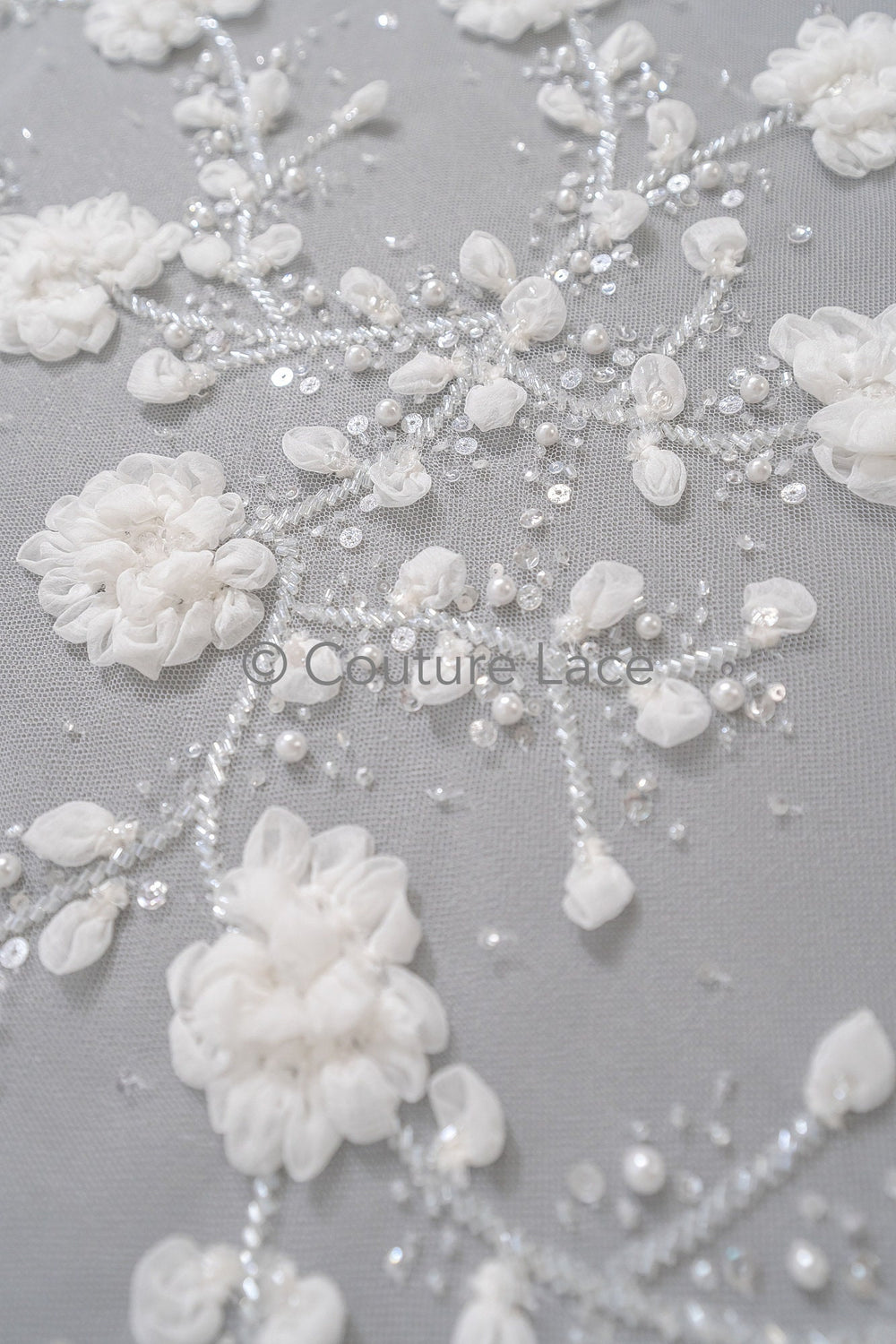 3D Blumen Spitzenstoff Off-White/ Braut Spitzenstoff mit Perlen/ romantischer Spitzenstoff mit 3D Blumen/ Hochzeit Spitzenstoff// L23-534