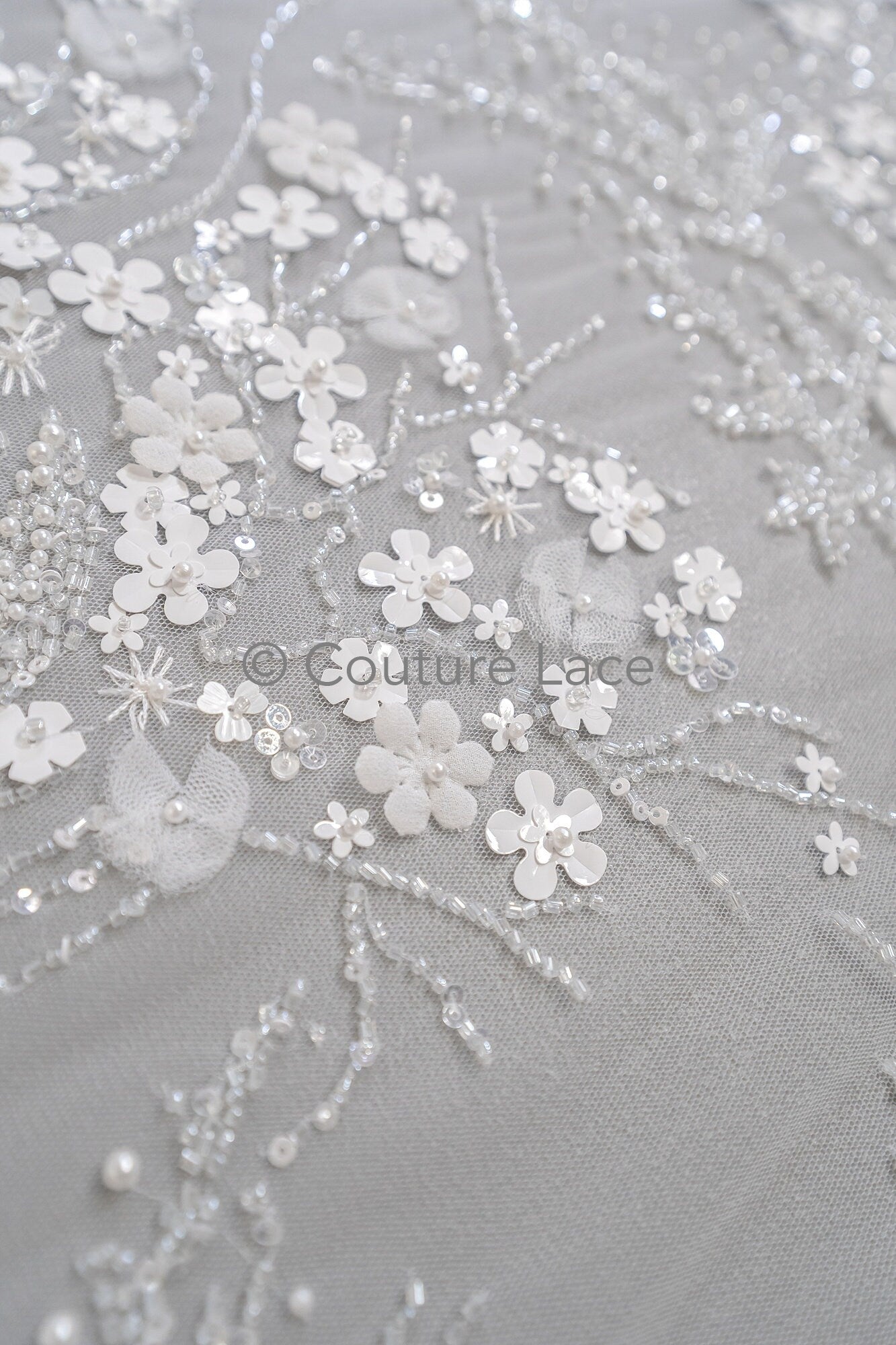 3D Blumen Spitzenstoff Off-White/ Braut Spitzenstoff mit Perlen/ romantischer Spitzenstoff mit 3D Blumen/ Hochzeit Spitzenstoff// L23-536