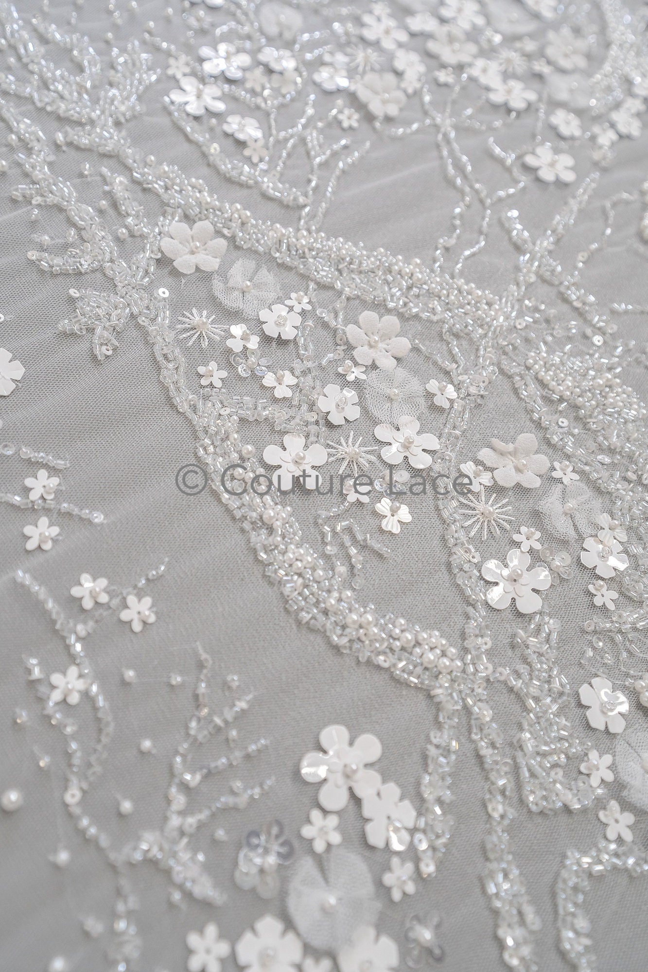 3D Blumen Spitzenstoff Off-White/ Braut Spitzenstoff mit Perlen/ romantischer Spitzenstoff mit 3D Blumen/ Hochzeit Spitzenstoff// L23-536