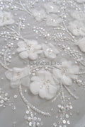 3D Blumen Spitzenstoff Off-Whikte/ Braut Spitzenstoff mit Perlen/ romantischer Spitzenstoff mit 3D Blumen/ Hochzeit Spitzenstoff// L23-537