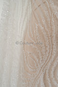 Zarte florale Spitze Off-White/ Braut Spitzenstoff/ Perlen Spitzenstoff/ Spitzenmuster mit Perlen & Pailletten// L23-550