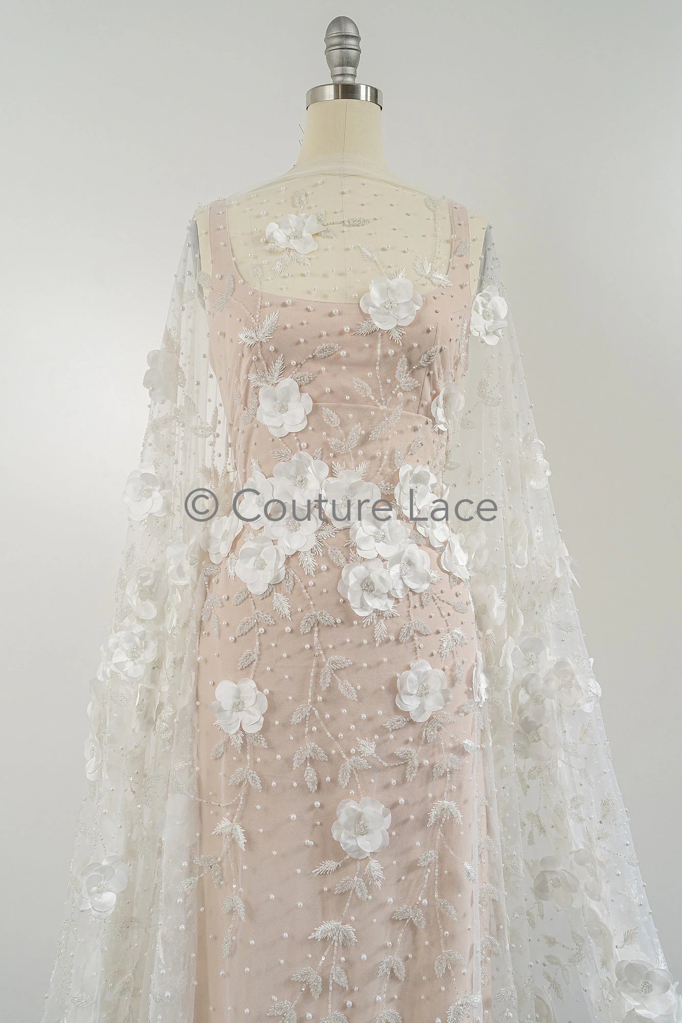 3D Blumen Spitzenstoff Off-White/ Braut Spitzenstoff mit Perlen/ romantischer Spitzenstoff mit 3D Blumen/ Hochzeit Spitzenstoff// L23-562